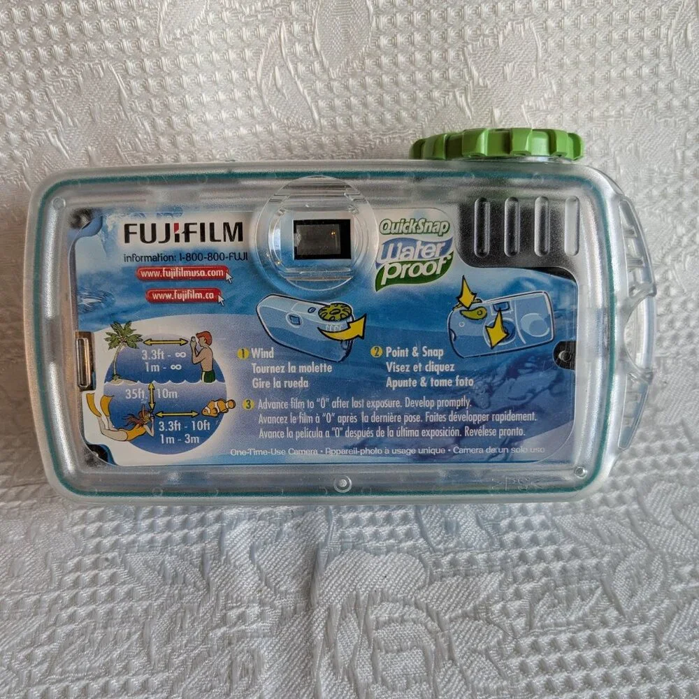 Disposable Camera Set One is Waterproof